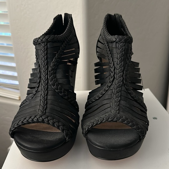 Women’s Torrid Black Strappy Wedge - Picture 2 of 4